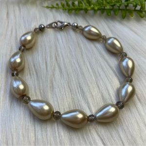 Vintage tear drop glass pearl bracelet